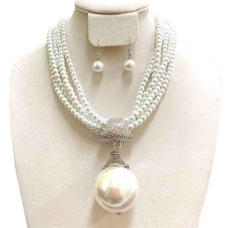 Unique Pearl Pendant Necklace Set