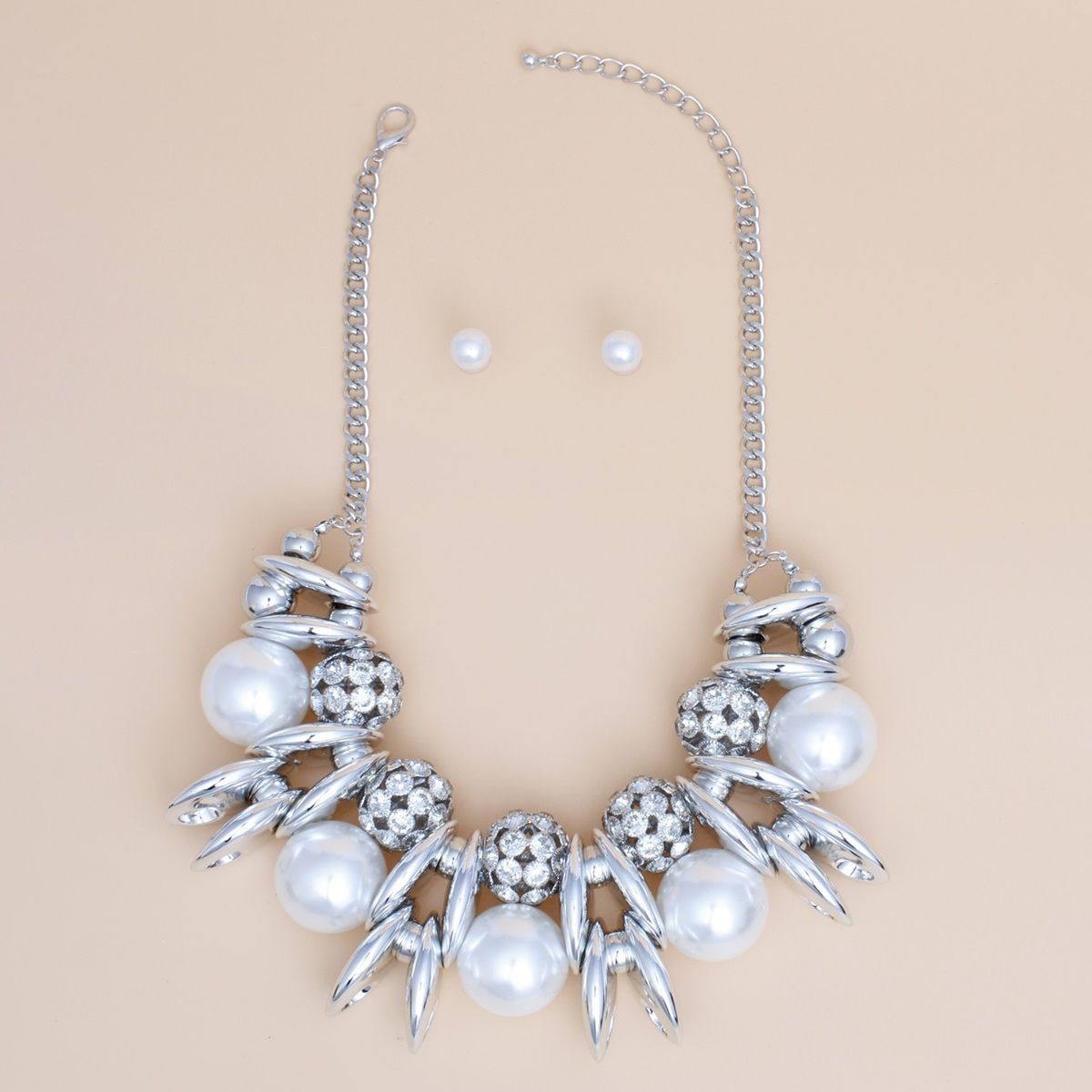 Necklace High Impact Silver Pearl Glam Bib Set