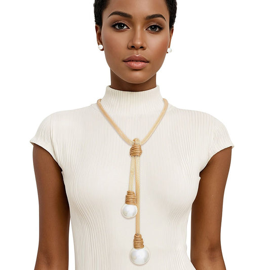 Pendant Polished Cream Pearl Leather and Chain Set